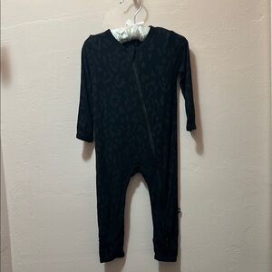 Kyte Zippered Romper in Midnight Black Leopard Print One Piece 🖤🐆